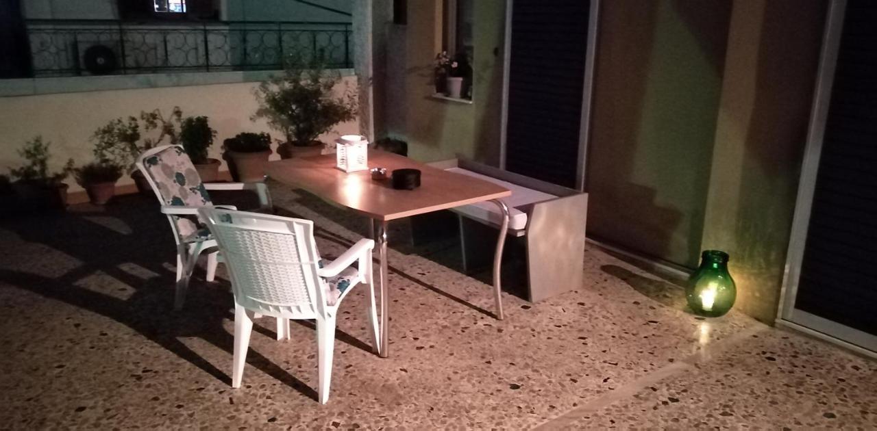 Ομορφο Διαμερισμα Με Μεγαλες Βεραντες Apartment Athens Luaran gambar